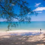 The Anda Mani Khaolak Beachfront Villas 